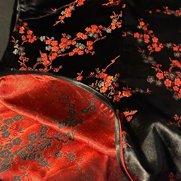 Shanghai green black and red Oriental top. XXXXL.fits like XL NWT ornate - Picture 9 of 12